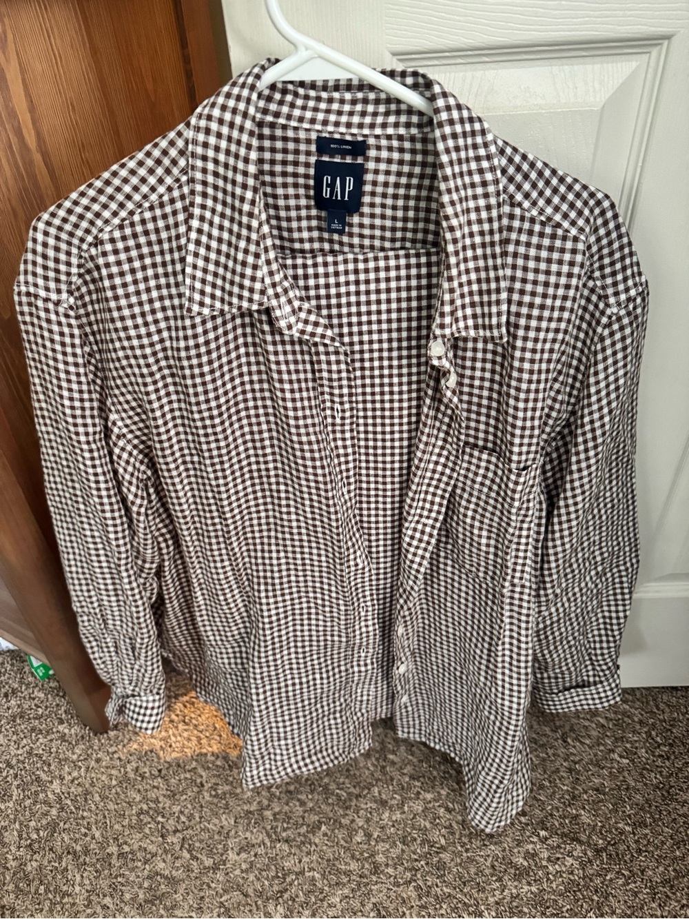 GAP Men's Brown and White Gingham Button-Down Shirt